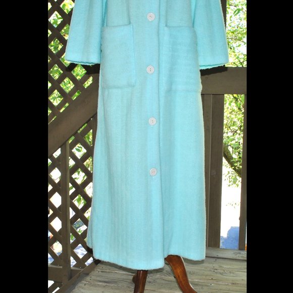 Vintage Lara Dee Fuzzy Robe Size Small Retro Plush Full Length House Coat - Picture 7 of 11